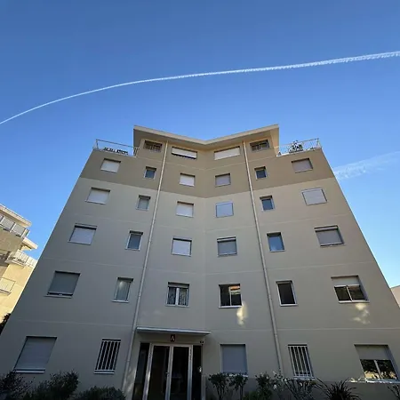 Climatise Avec Terrasse Et Parking A - Fr-1-226b-226 דירה *